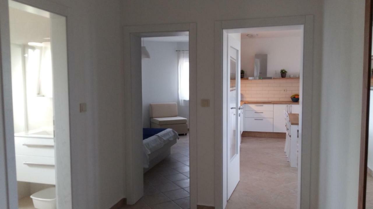 Haus Mit Meerblick Appartamento Lopar